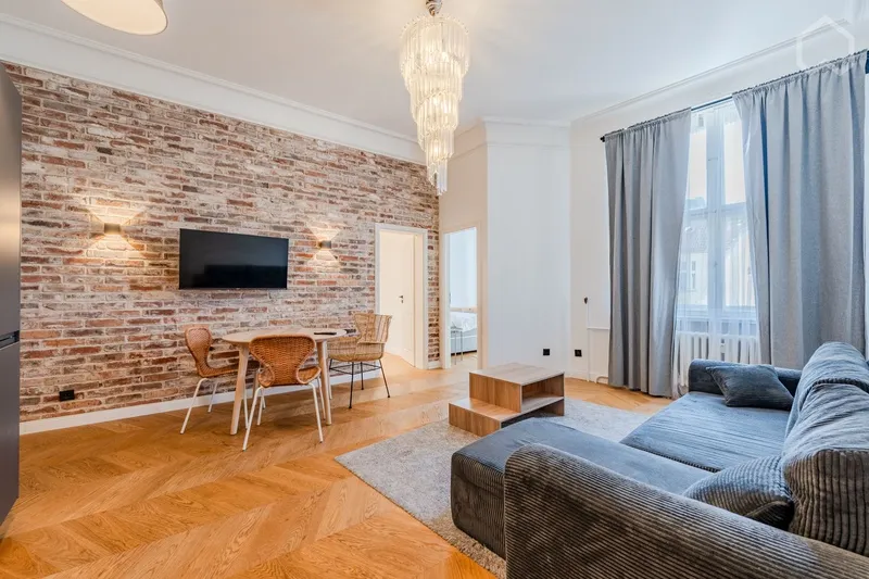 Furnished, utilities included 2.5 room apartment in Wilmersdorf — photo 1